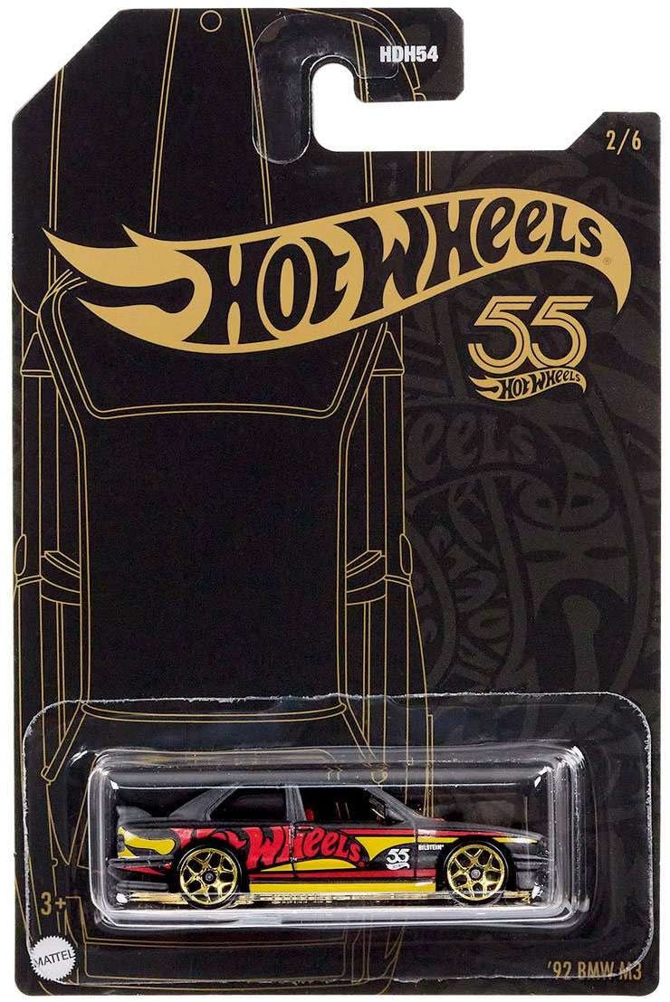 Hot Wheels Pearl and Chrome 2023 Vehicle Mix 1 '92 BMW M3 2/6